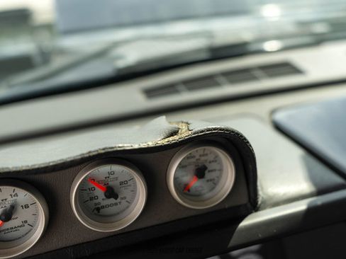 Used 2004 HUMMER H2 w/ Preferred Equipment Group image 39