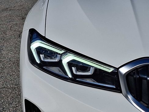 Used 2023 BMW 330i xDrive Sedan w/ Driving Assistance Package image 9