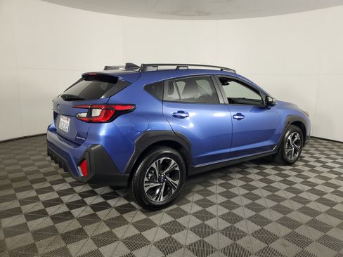 Used 2025 Subaru Crosstrek 2.0i Premium w/ Crosstrek Mirror Package image 4