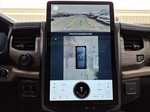 Used 2023 Ford Expedition Max Limited image 22