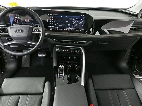 New 2025 Audi Q5 Premium Plus image 17