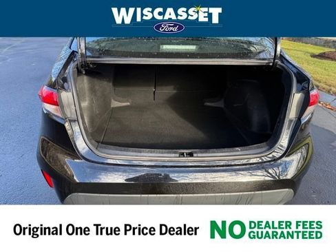 Used 2023 Toyota Corolla LE image 10