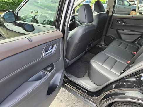 Used 2023 Nissan Rogue SL w/ SL Premium Package AWD/4WD image 18