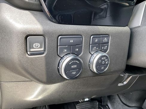 Used 2025 GMC Sierra 3500 SLE AWD/4WD image 12