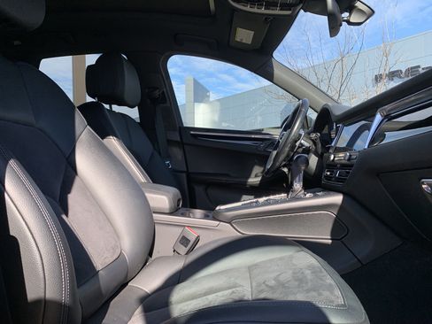 Used 2021 Porsche Macan S image 35