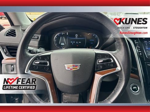 Used 2020 Cadillac Escalade Premium Luxury image 23