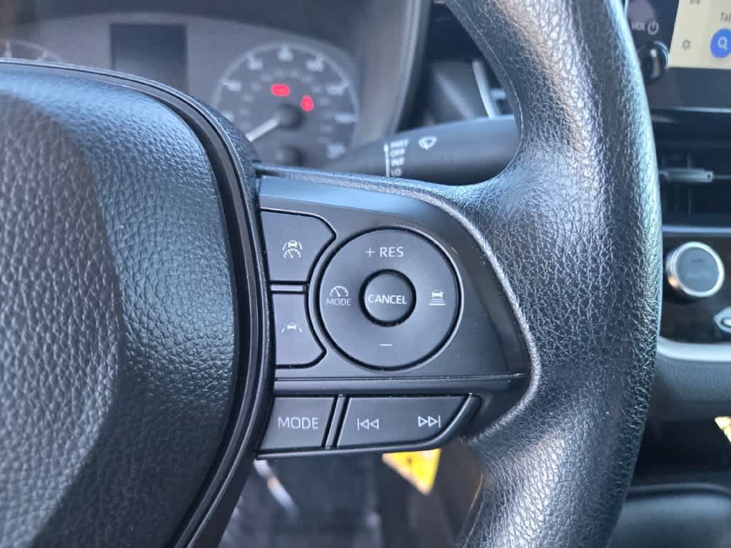 Used 2025 Toyota Corolla LE FWD image 20