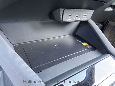 Used 2025 Subaru Forester Premium image 21