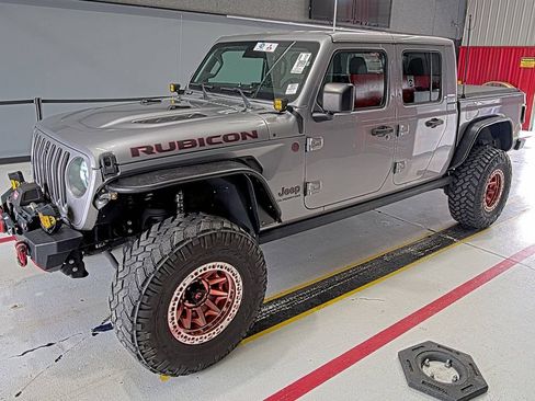 Used 2020 Jeep Gladiator Rubicon image 2