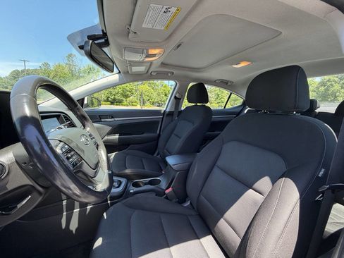 Used 2018 Hyundai Elantra Value Edition FWD image 21