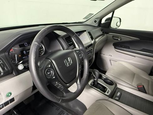 Used 2017 Honda Ridgeline RTL-T image 15
