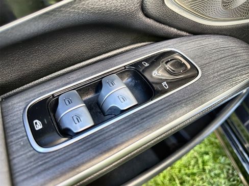 Used 2023 Mercedes-Benz EQS 580 4MATIC Sedan image 15