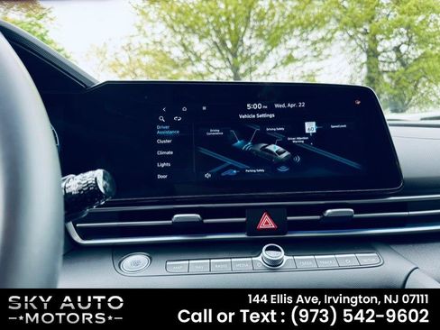 Used 2025 Hyundai Elantra SEL FWD image 19