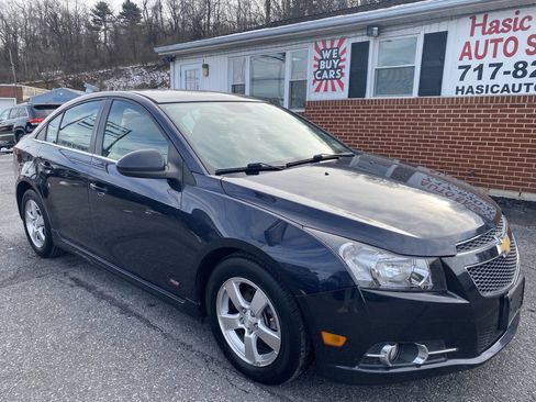 Used 2014 Chevrolet Cruze LT w/ RS Package image 4