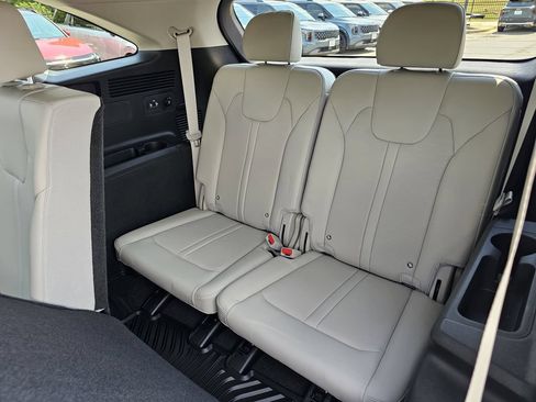 Used 2025 Kia Sorento S w/ Panoramic Sunroof Package FWD image 35