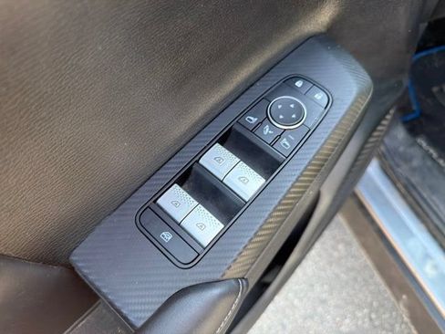 Used 2023 Mitsubishi Outlander 4WD Plug-In Hybrid image 13