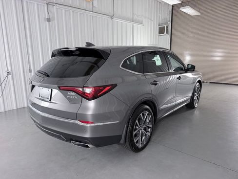 Used 2023 Acura MDX w/ Technology Package FWD image 5