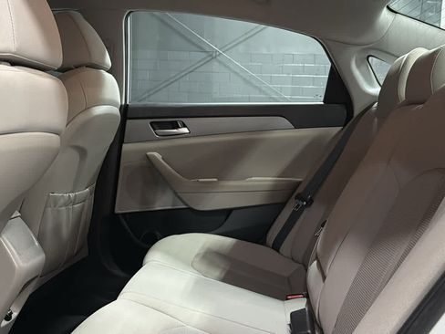 Used 2018 Hyundai Sonata SE w/ Winter Weather Package FWD image 21