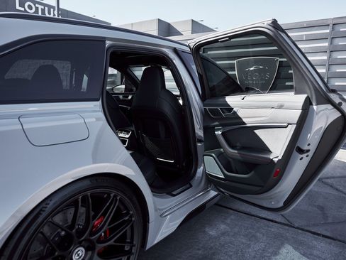 Used 2022 Audi RS 6 image 32