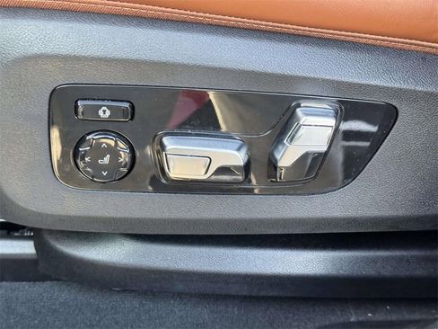 Used 2025 BMW X6 M60i image 16