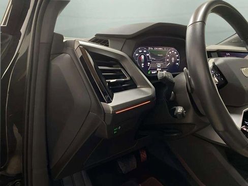 Used 2024 Audi Q4 e-tron Premium Plus w/ Premium Plus image 34