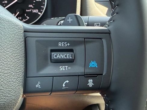 Used 2026 Nissan Rogue SV FWD image 9