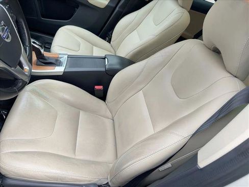 Used 2017 Volvo XC60 T5 Inscription w/ Advanced Package image 17