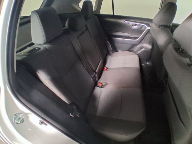 Used 2025 Toyota RAV4 XLE FWD image 14