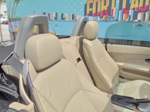 Used 2003 BMW Z4 2.5i image 36