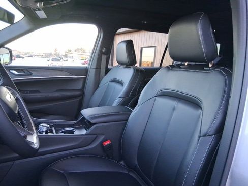 New 2025 Jeep Grand Cherokee L Limited w/ Trailer Tow Package image 15