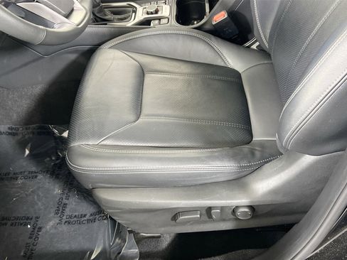 Used 2022 Subaru Forester Touring w/ Popular Package #2 image 18