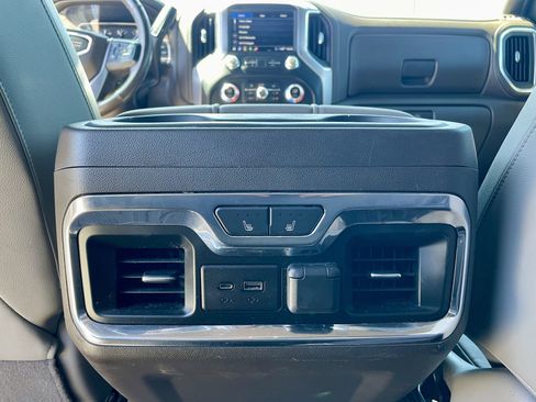 Used 2020 GMC Sierra 1500 SLT image 25