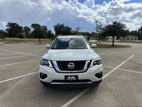 Used 2019 Nissan Pathfinder Platinum w/ Cargo Package image 6
