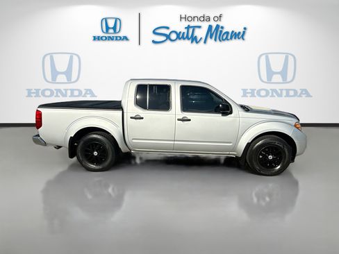 Used 2018 Nissan Frontier SV w/ Value Truck Package image 8