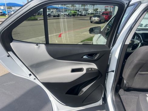Used 2020 Chevrolet Equinox LT AWD/4WD image 38