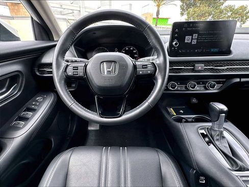 Used 2023 Honda HR-V EX-L image 8