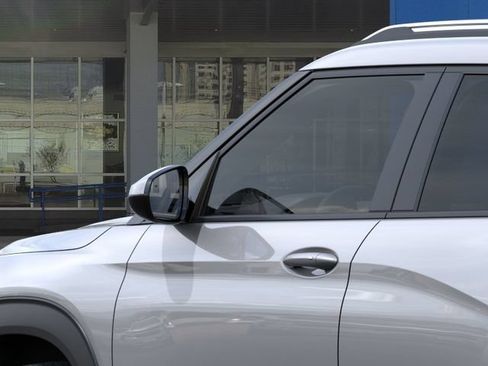 New 2026 Chevrolet TrailBlazer LT w/ Driver Confidence Package FWD image 12