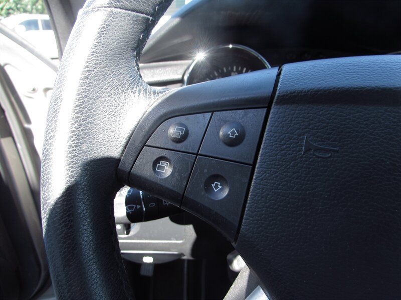 Used 2008 Mercedes-Benz R 350 4MATIC image 13