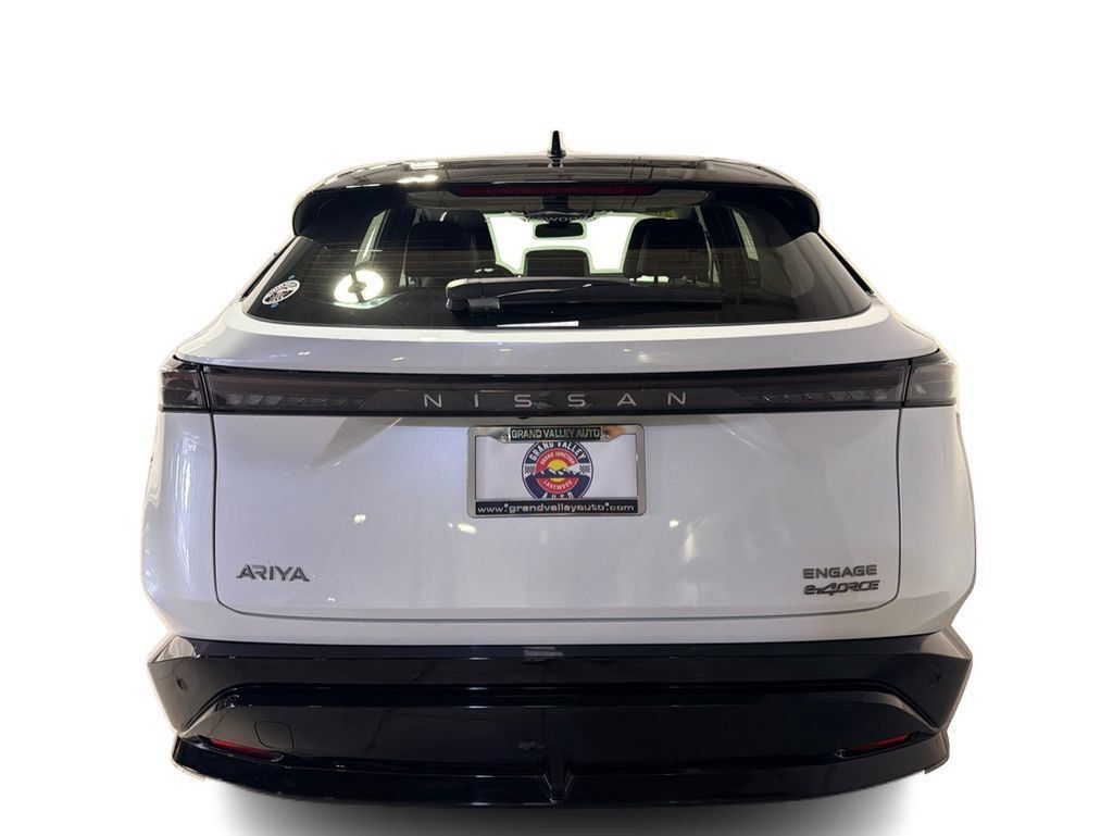 Used 2023 Nissan Ariya AWD image 14