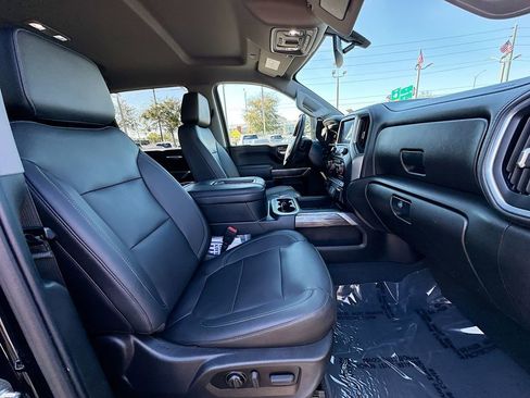 Certified 2022 Chevrolet Silverado 2500 LTZ w/ LTZ Convenience Package AWD/4WD image 25