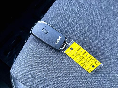Used 2024 Kia Seltos S FWD image 14