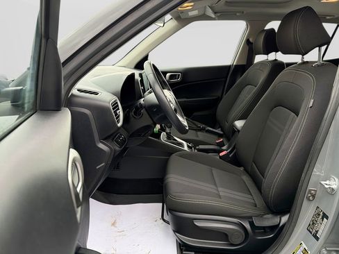 Certified 2022 Hyundai Venue SEL image 15