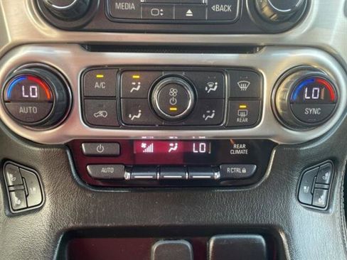 Used 2018 GMC Yukon XL SLT w/ Premium Edition image 31