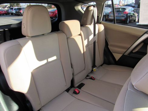 Used 2013 Toyota RAV4 XLE image 26