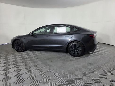 Used 2025 Tesla Model 3 Long Range image 7