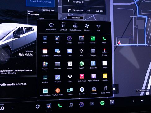 Used 2024 Tesla Cybertruck AWD Crew Cab image 23