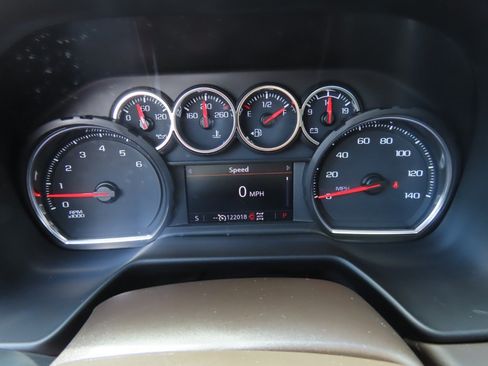 Used 2021 Chevrolet Suburban Z71 AWD/4WD image 30