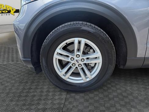 Used 2022 Ford Explorer XLT w/ Equipment Group 202A RWD image 14