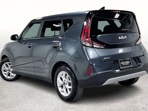 Used 2025 Kia Soul LX image 15