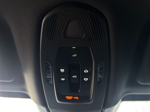 Used 2025 Porsche Panamera 4 w/ Premium Package AWD/4WD image 39
